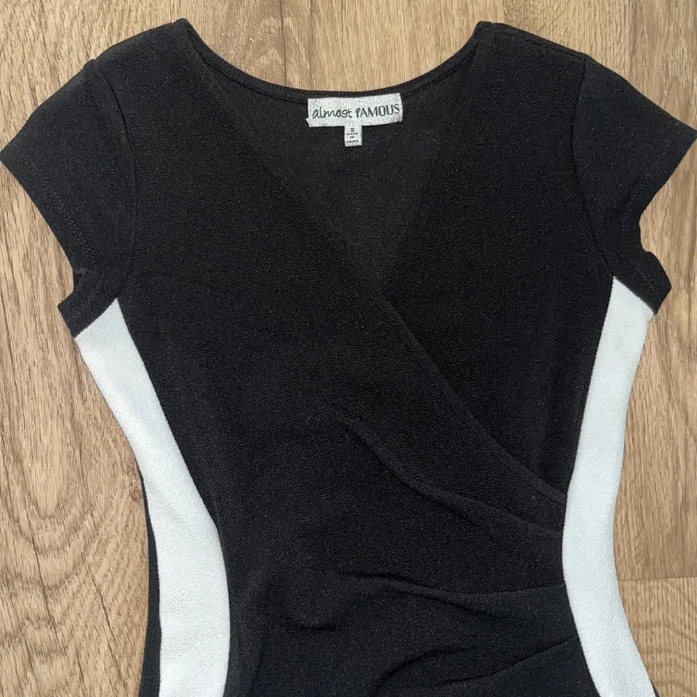 Black and white formal dress - Picture 3 of 5